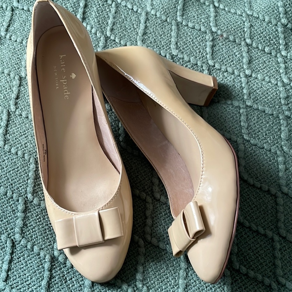 Bowdie Bow Leather Nude  Pumps 8M